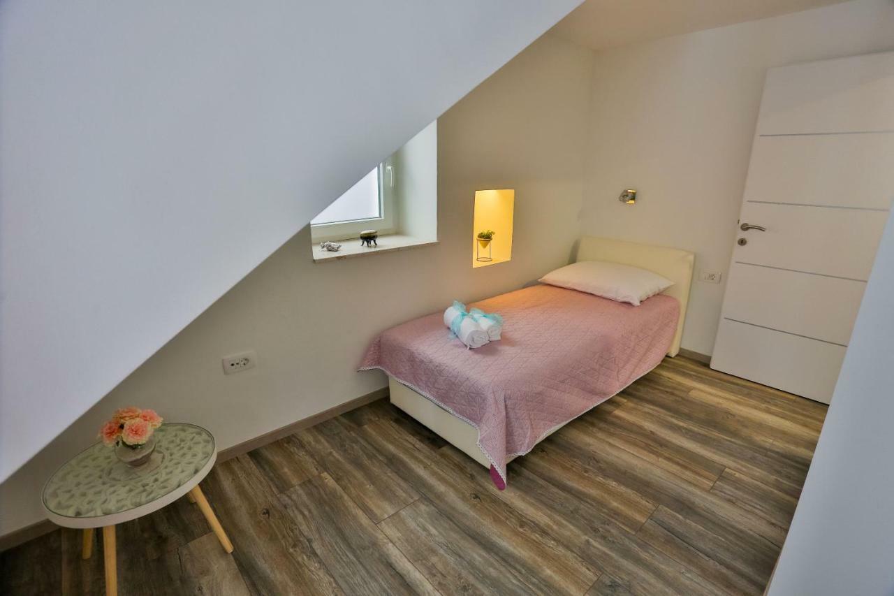 Luxury Apartment Lioness Split Exterior photo