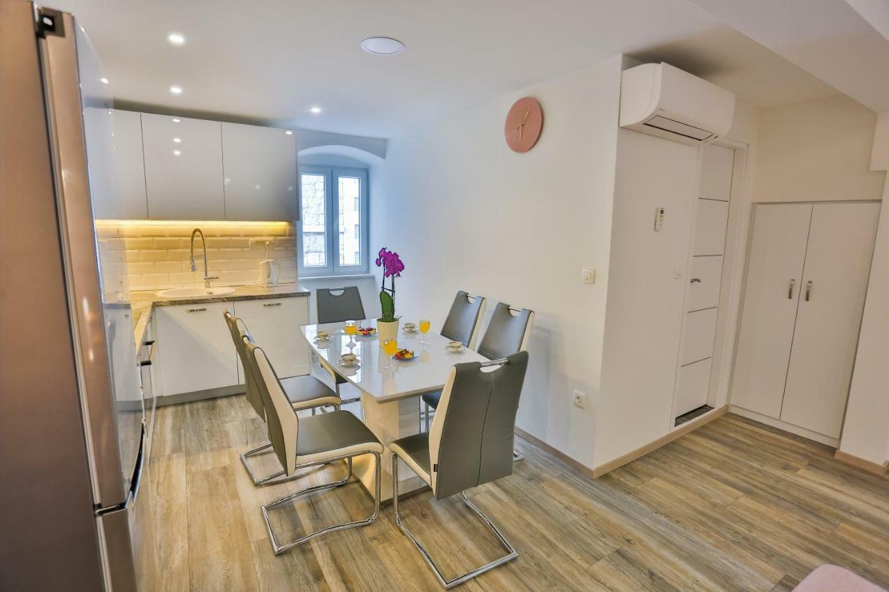Luxury Apartment Lioness Split Exterior photo